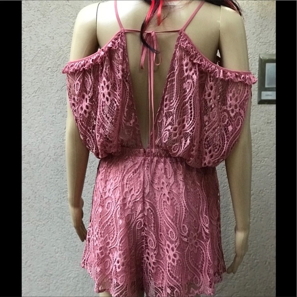One the land lacy dusty rose romper size   medium - Picture 2 of 8
